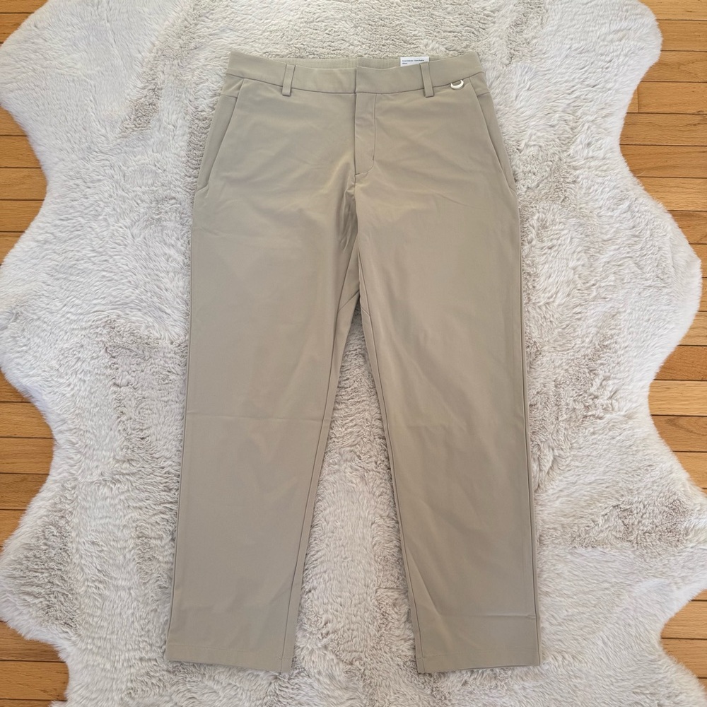 Nike 24.7 perfect stretch Dri-Fit Khaki Chino Pants